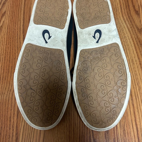 OluKai Black Leather Sneaker Size 10 - Picture 7 of 7